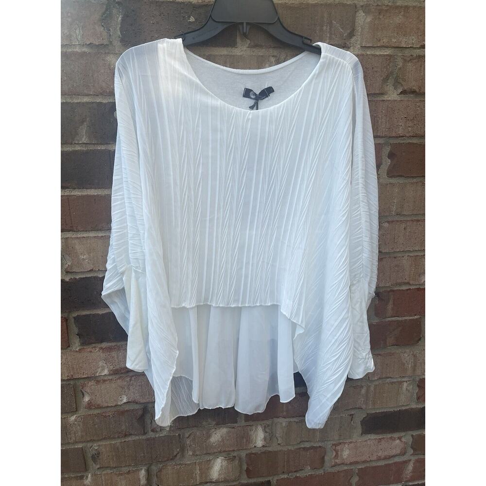 M Made In Italy White Flowy Top Size Small Women’s